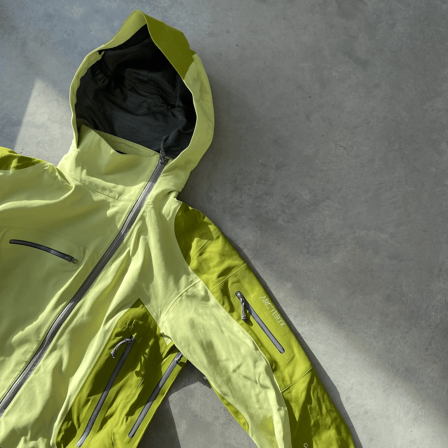 ARCTERYX 2006 SIDEWINDER GORE-TEX JACKET - M