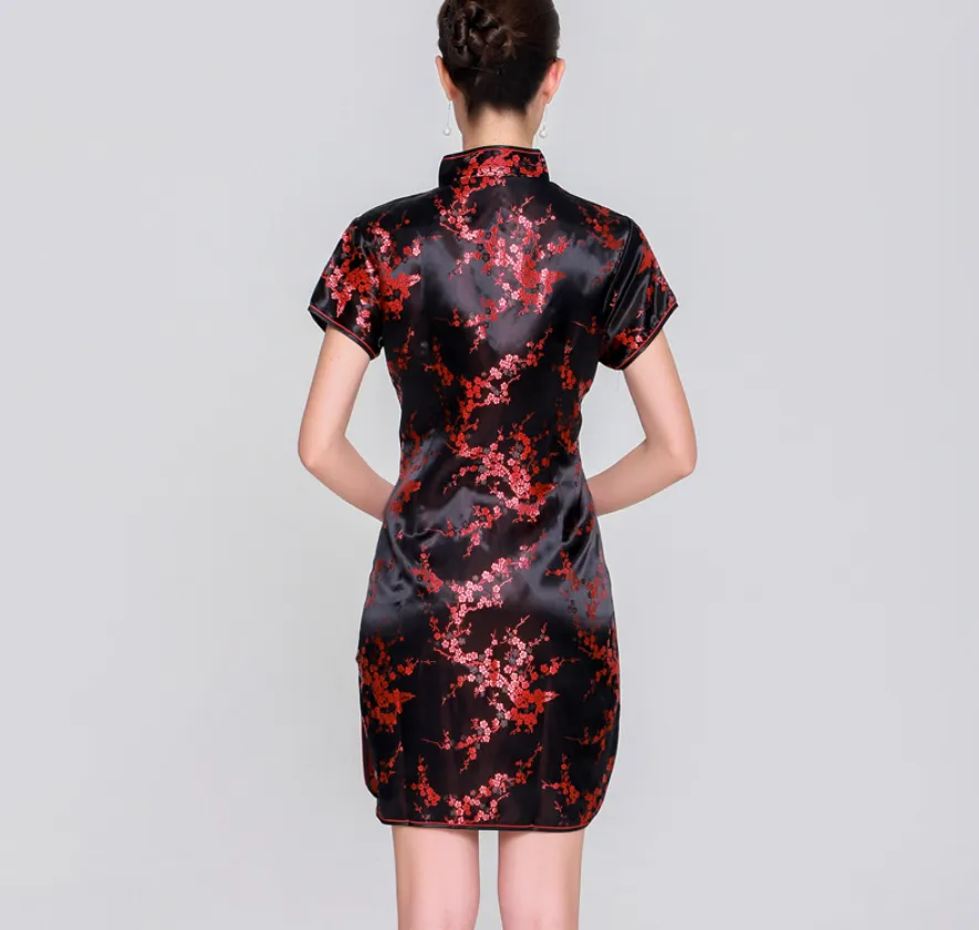 Cheongsam dress embodies Chinese fashion and culture with its elegant and sophisticated design. It is a perfect blend of traditi