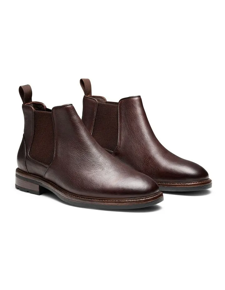 Harold Chelsea Boots in Brown