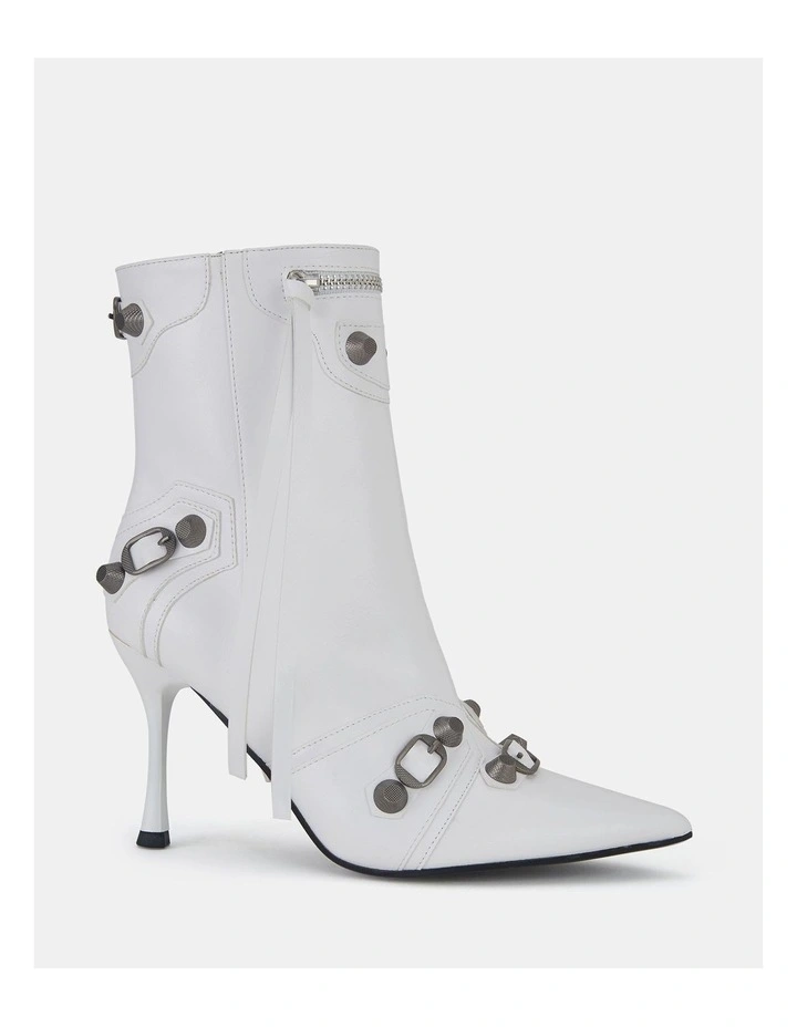 Kaboom Boots in White