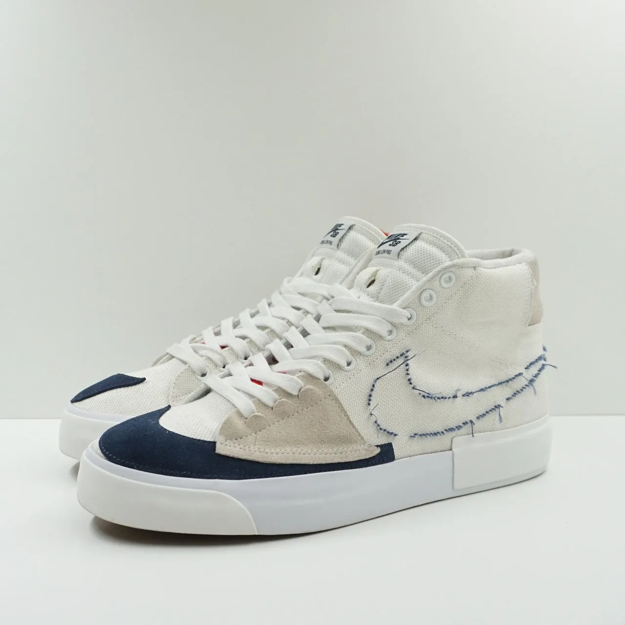 Nike SB Zoom Blazer Mid Edge Hack Pack White