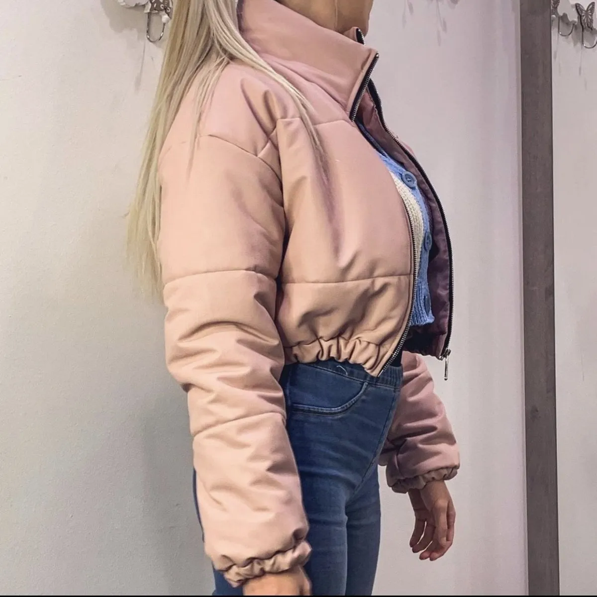 Rosa similpelle bomber jacket.