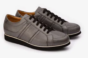 Sneakers with Derby Perforation texture in size G