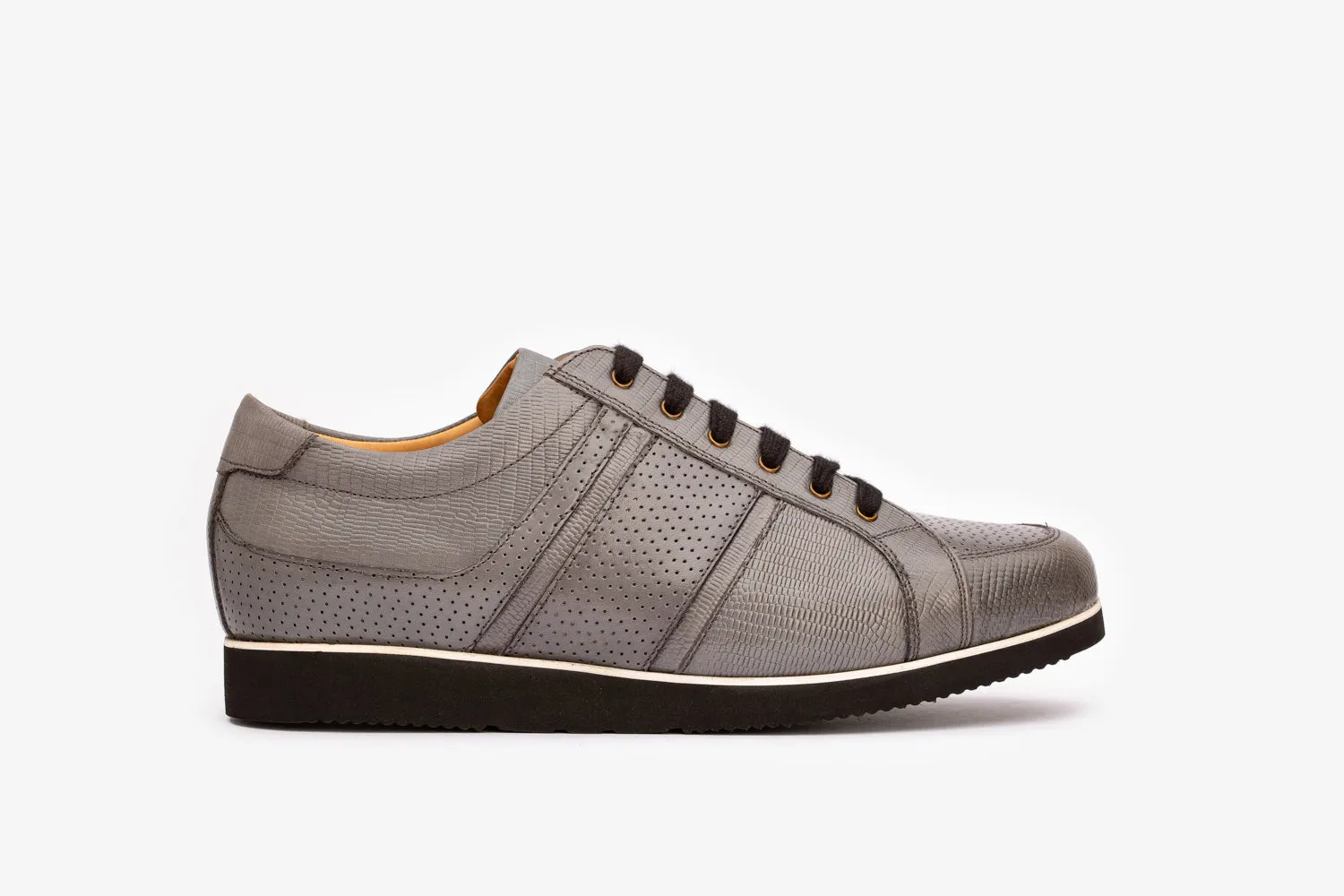 Sneakers with Derby Perforation texture in size G