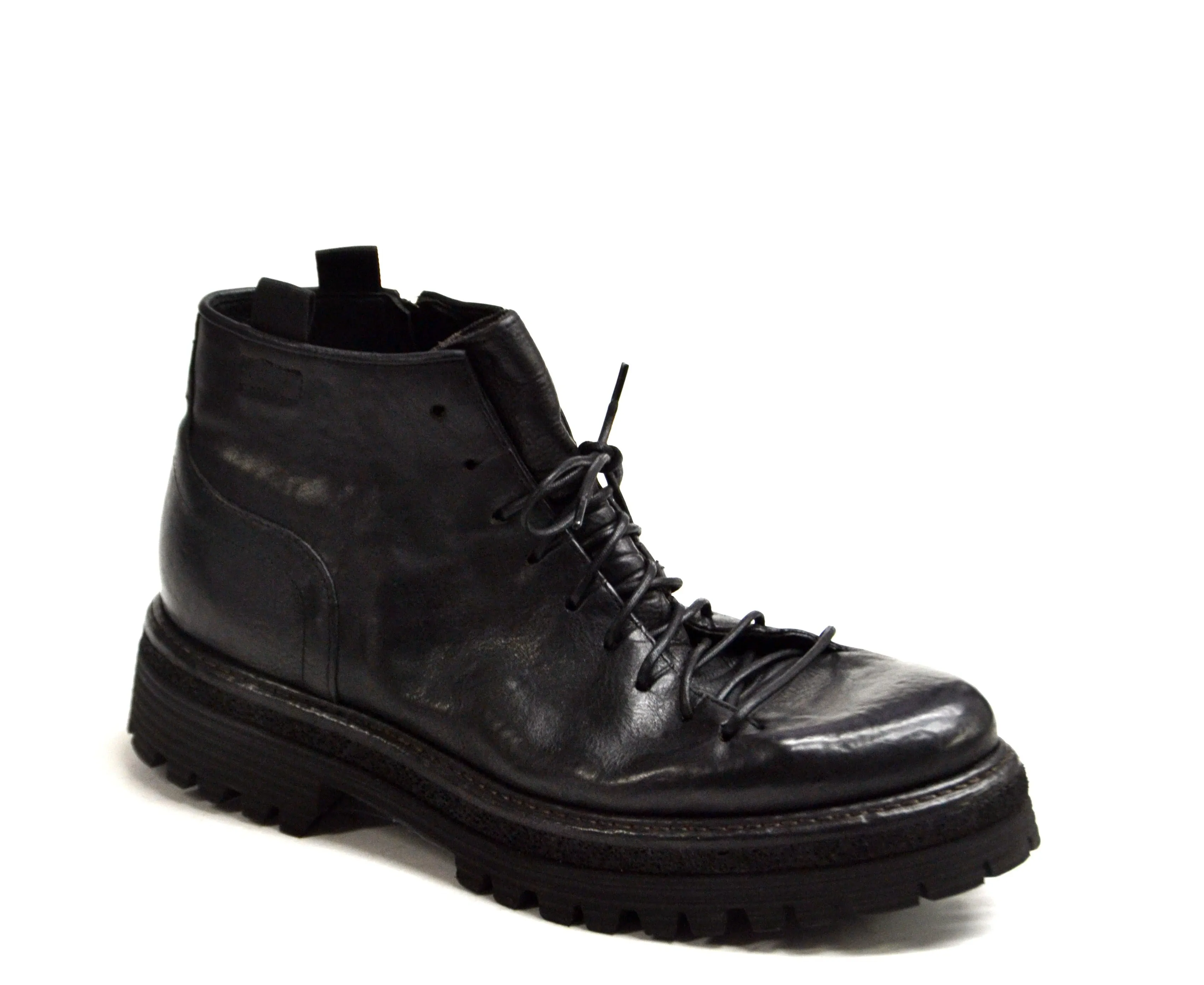 Viktor Black Chukka Laced Boots